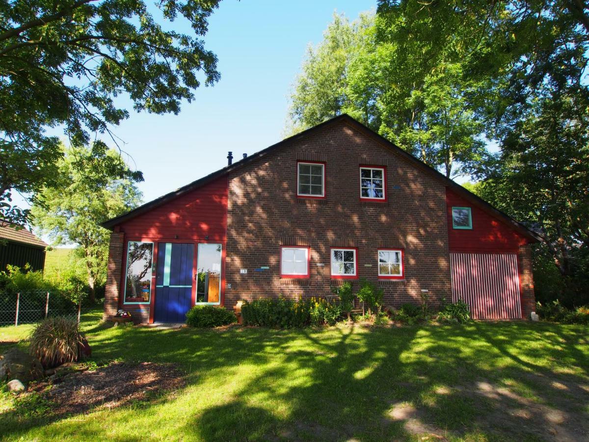Haus Am Deich Holiday home *